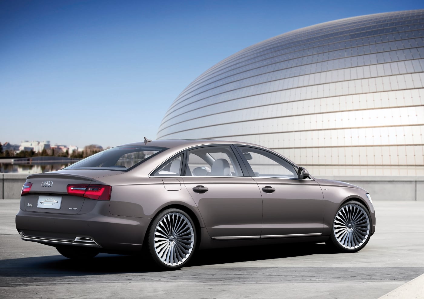 Audi A6 L e-tron Concept