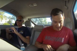 Vídeo: ¿crees que un hacker puede hacerse con el control de tu coche? hacker coche