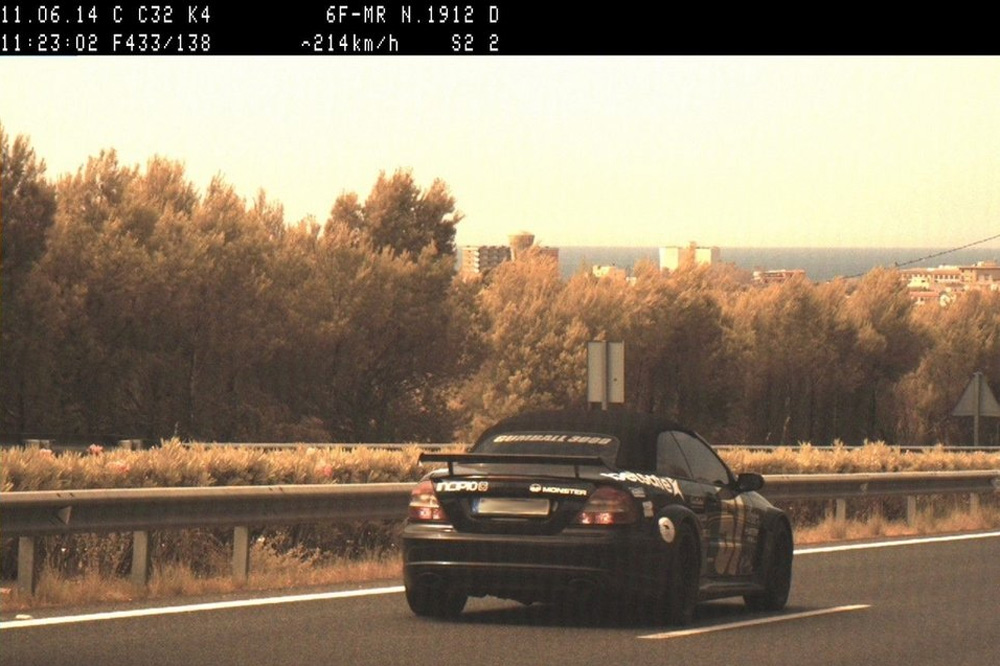 Más de 100 multas en la Gumball 3000 a su paso por España multas-gumball-3000-espana