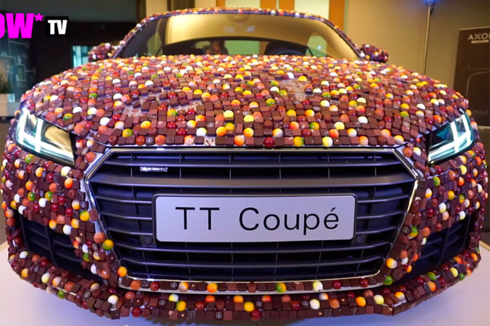 Cubren un Audi TT 2014 con 27.000 bombones de chocolate audi-tt-2014-chocolate