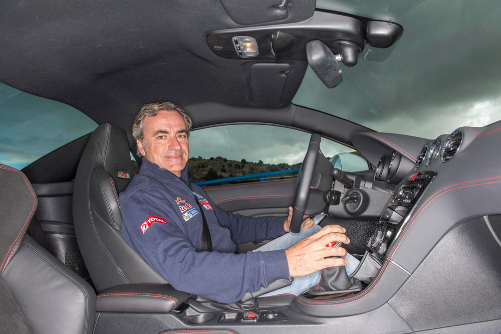 Vídeo: Carlos Sainz prueba el Peugeot RCZ R