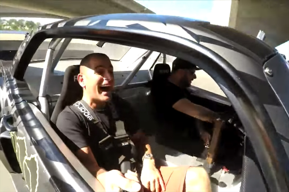 Vídeo: Ken Block asusta a Chris Harris con su Mustang de 857 CV