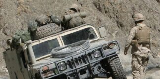 A subasta varios Humvee del ejército estadounidense