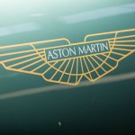 subasta-aston-martin-dbrs9-logo