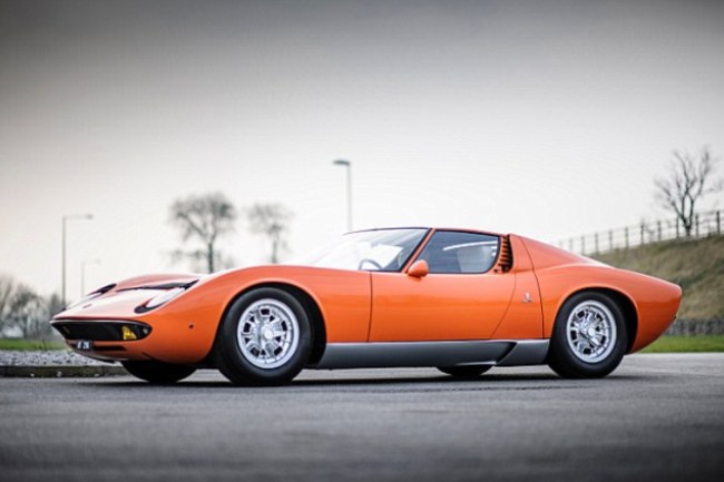 Recuperan el Lamborghini Miura de la película 'The Italian Job' de 1969