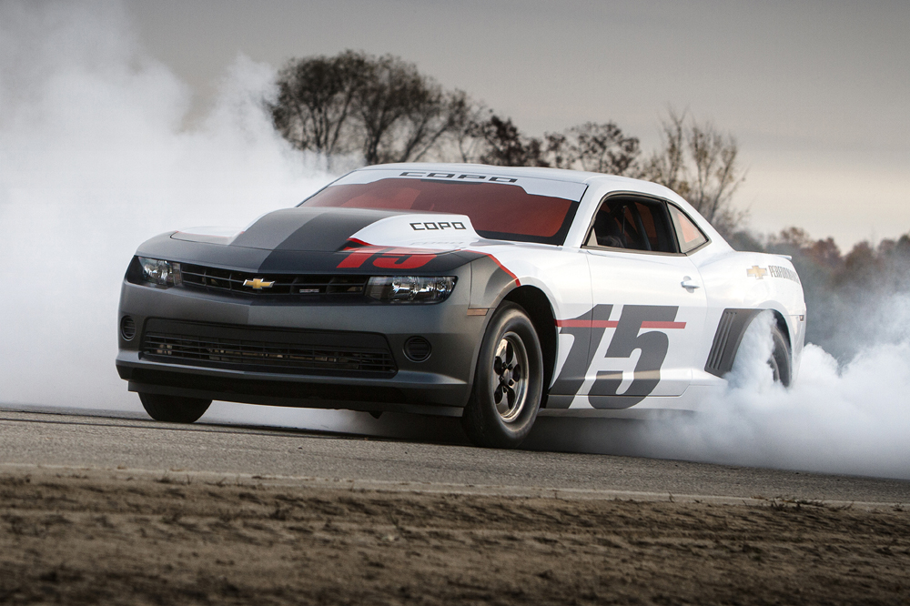 El primer Chevrolet Camaro COPO 2015 fabricado, a subasta