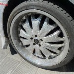 Chrysler 300 cubierto piedras brillantes (3)