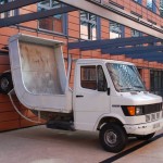 escultura-erwin-wurm-multa-aparcamiento