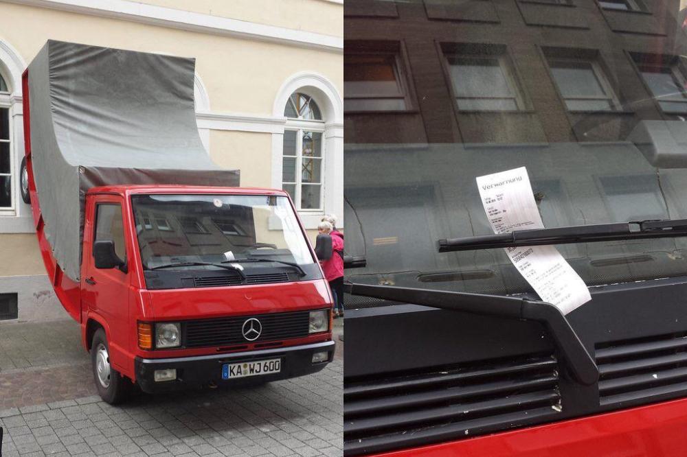 Una escultura de Erwin Wurm sancionada con una multa de aparcamiento escultura-erwin-wurm-multa-aparcamiento