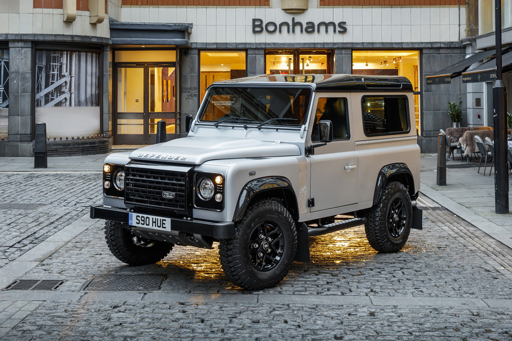 Land Rover Defender 2.000.000, a subasta