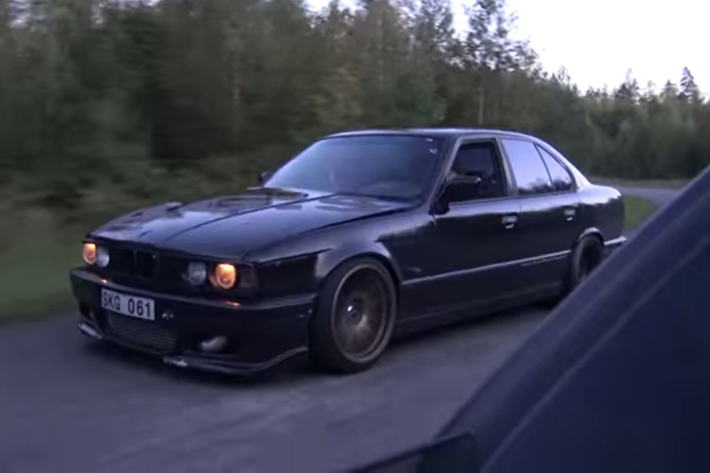 veyron-vs-bmw-m5-e34