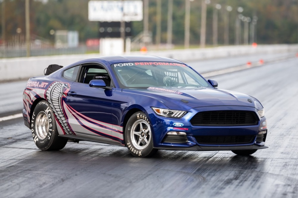 Ford Mustang Cobra Jet 2016: el rey de la pista