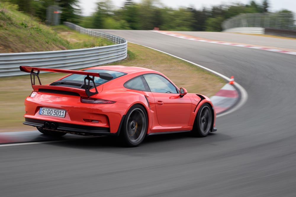 Vídeo: Walter Röhrl, con un Porsche 911 GT3 RS en circuito