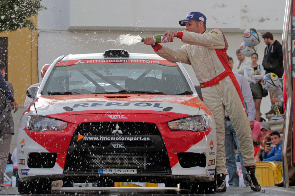 Rallye Sierra Morena 2016: tres de tres para Cristian García Cristian García celebran su resultado en el ResultaRallye Sierra Morena 2016
