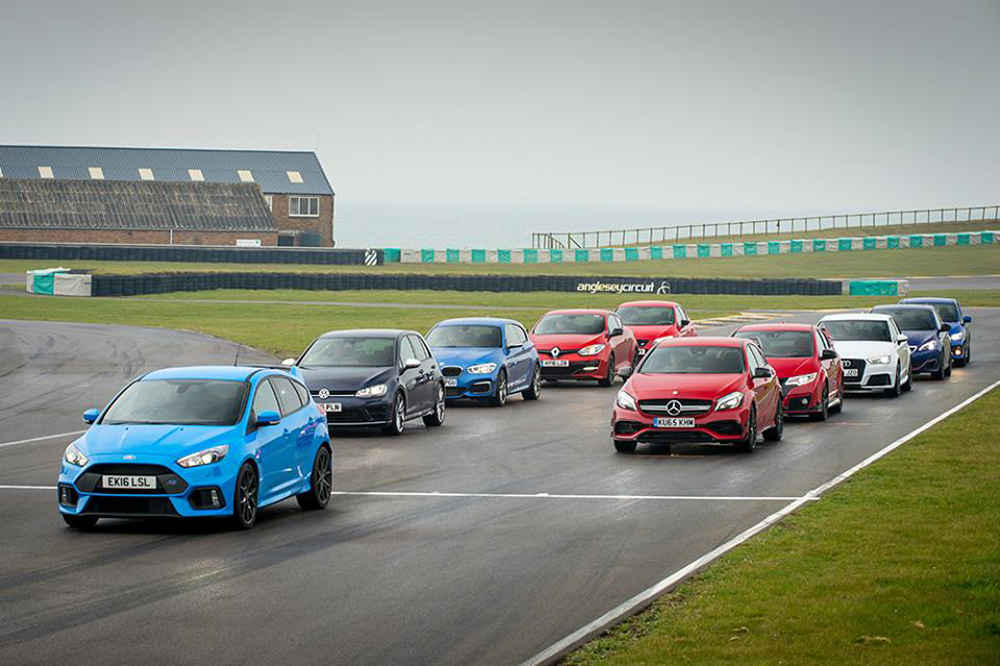 Vídeo: el nuevo Ford Focus RS contra nueve de sus rivales