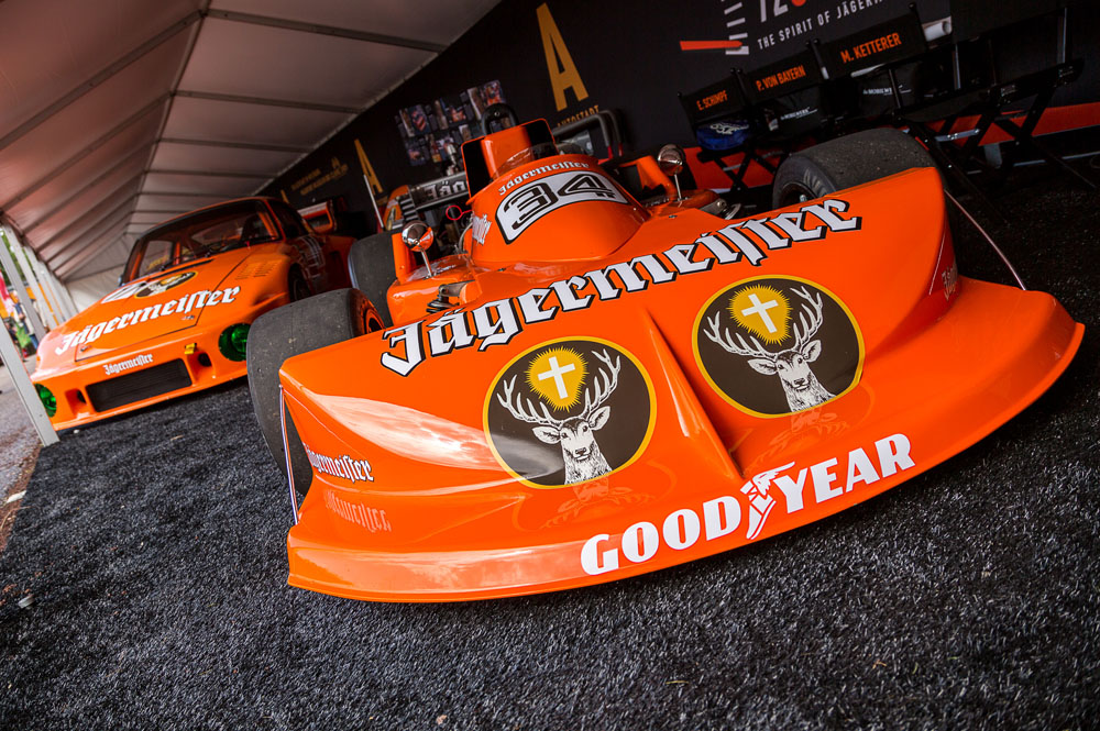 Jägermeister, el famoso licor de hierbas que apoyó el automovilismo