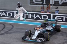 GP de Abu Dhabi: Rosberg se proclama nuevo campeón de la Fórmula 1 en 2016 Nico Rosberg celebrando su campeonato de Fórmula 1 en 2016