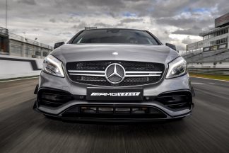 Probamos la experiencia virtual más real, la AMGVRace