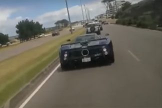 Se estrella contra un Pagani Zonda F mientras lo grababa