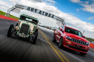 Vídeo: Jeep Grand Cherokee SRT contra Hemi Hot Rod Jeep Grand Cherokee SRT contra Hemi Hot Rod