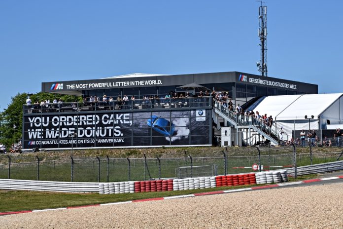 bmw-felicita-amg-50-aniversario