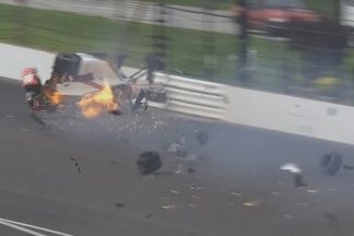 Vídeo: Sebastien Bourdais sufre un accidente a 373 km/h en Indianápolis Indy500 2017: accidente de sebastien bourdais