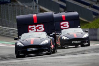 Vídeo: carrera entre Ricciardo y Verstappen con caravanas video-carrera-ricciardo-verstappen-caravanas