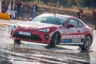 Récord al drift más largo para el Toyota GT86: 165 km de lado