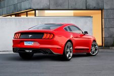 Ford Mustang 2018 Pony Package trasera