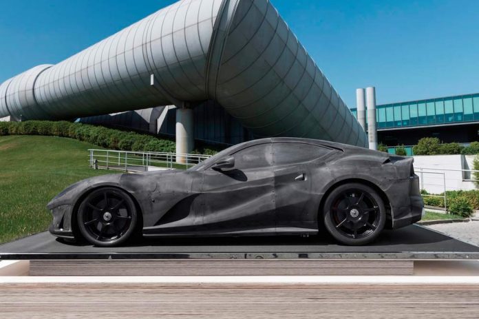 maqueta del Ferrari 812 Superfast utilizada en el túnel del viento
