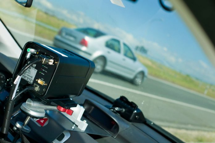francia-utilizara-coches-privados-como-radares-moviles