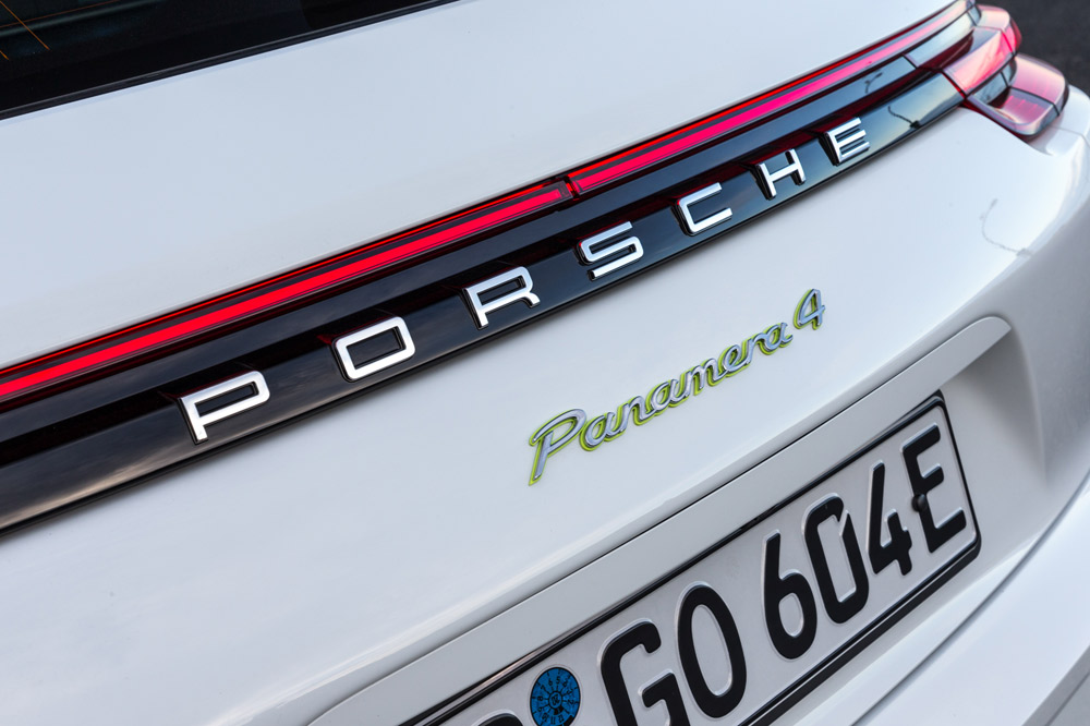 Porsche Panamera 4 E-Hybrid Sport Turismo Porsche Panamera 4 E-Hybrid Sport Turismo