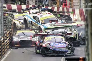 Vídeo: espectacular accidente en Macao con 16 coches involucrados Dani Juncadella accidente en Macao 2017