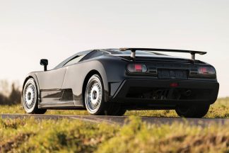Sale a subasta este imponente Bugatti EB110 GT de 1993