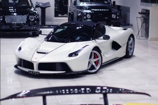 Venden un Ferrari LaFerrari Aperta, uno de los 210 fabricados