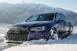 Audi RS 4 Avant, de profesión quitanieves Audi RS 4 Avant quitanieves