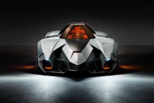 Lamborghini Egoista vs Veneno