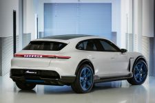 Porsche Mission E Cross Turismo 1