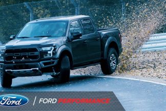 Vaughn Gitting Jr derrapa con un Ford F-150 Raptor en Nürburgring