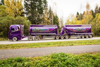 Mercedes Actros 2663 Lowrider: el sueño púrpura de un camionero Mercedes Actros 2663 Lowrider