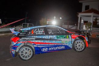 Rallye Villa de Adeje 2018: Suárez triunfa tras una intensa lucha con Ares Rallye Villa de Adeje 2018
