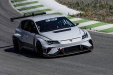 Jordi Gené prueba el Cupra e-Racer en Castellolí