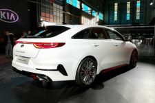 Kia Proceed