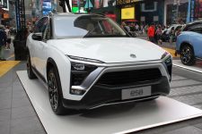 NIO ES8
