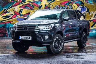 Toyota Hilux Invincible 50, el Hilux más capaz