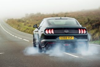 El Ford Mustang Bullitt toma las carreteras de la Isla de Man Ford Mustang Bullitt Isla de Man