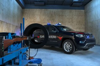 Jeep Grand Cherokee Carabinieri, nuevo vehículo de la Policía italiana Jeep Grand Cherokee Carabinieri