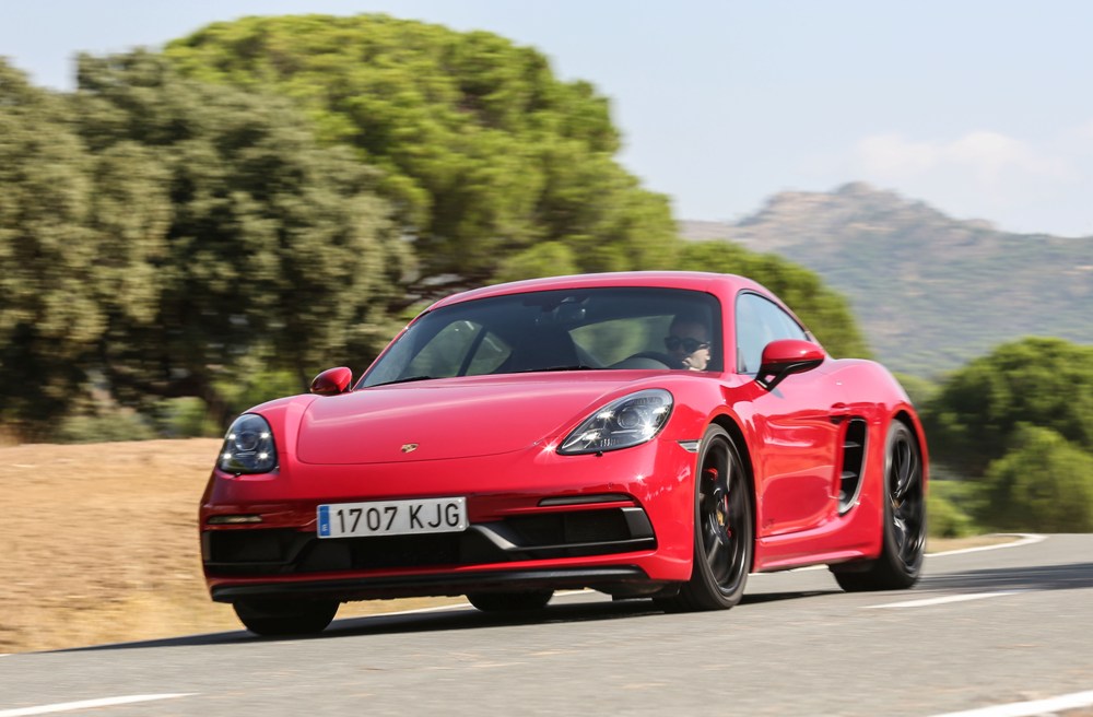 Delantera movimiento Porsche 718 Cayman GTS PDK