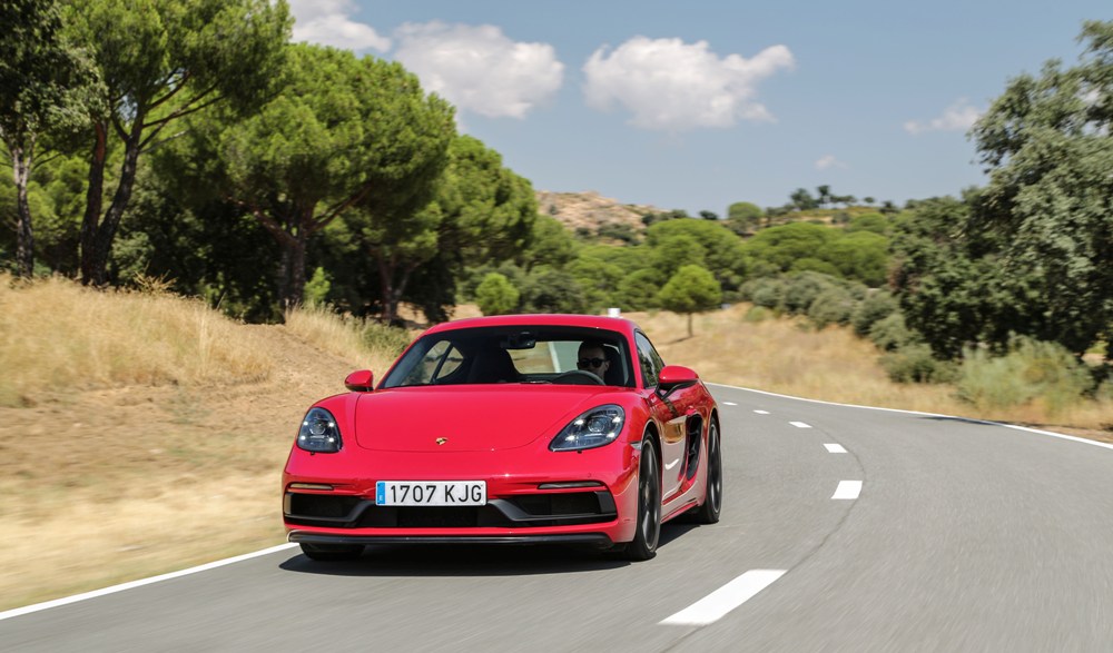 Frontal dinámica Porsche 718 Cayman GTS PDK