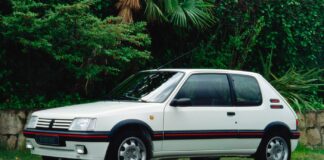 10 coches clásicos baratos para gente con poco presupuesto El Peugeot 205 GTI es uno de los coches clásicos baratos para gente con poco presupuesto